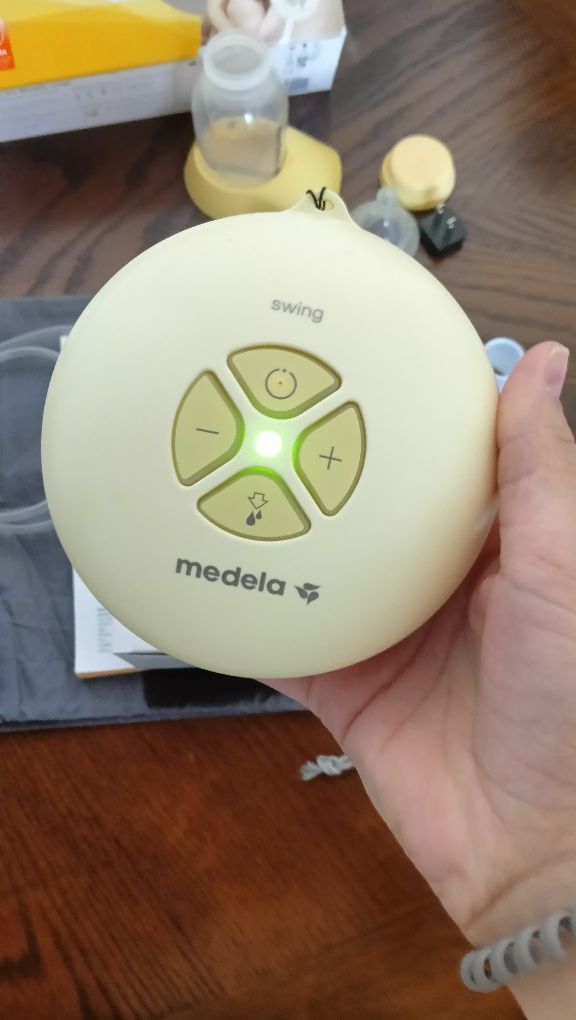 Medela електричний молоковідсмоктувач, молокоотсос