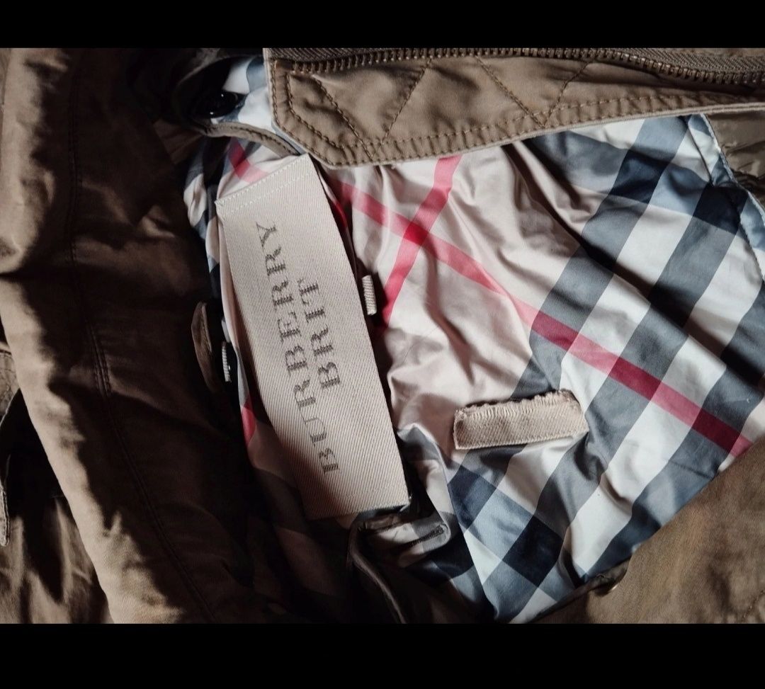 Oryginalna kurtka zimowa Burberry Brit damska ze zdejmowanym ocieplacz