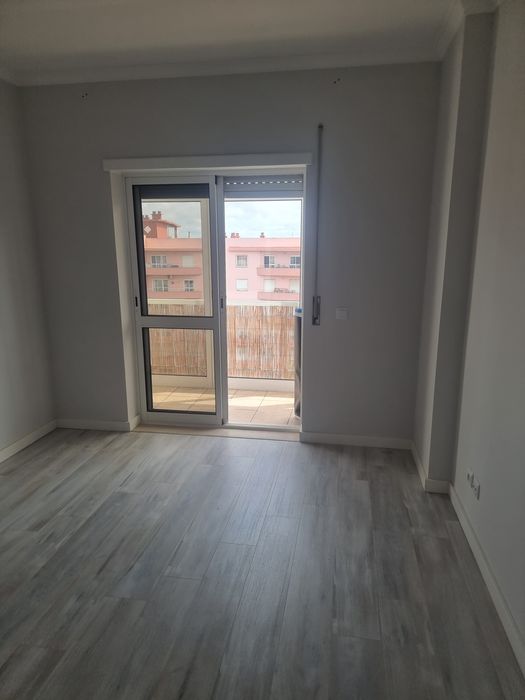 Arrendo apartamento em SETÚBAL- Vale do Cobro
