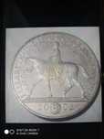 Moedas antigas de 5 francs 1974  e uma de five pouns 2002