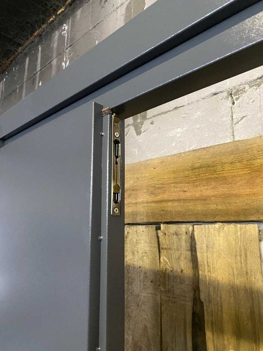 Двері вхідні від виробництва до вашого будинку