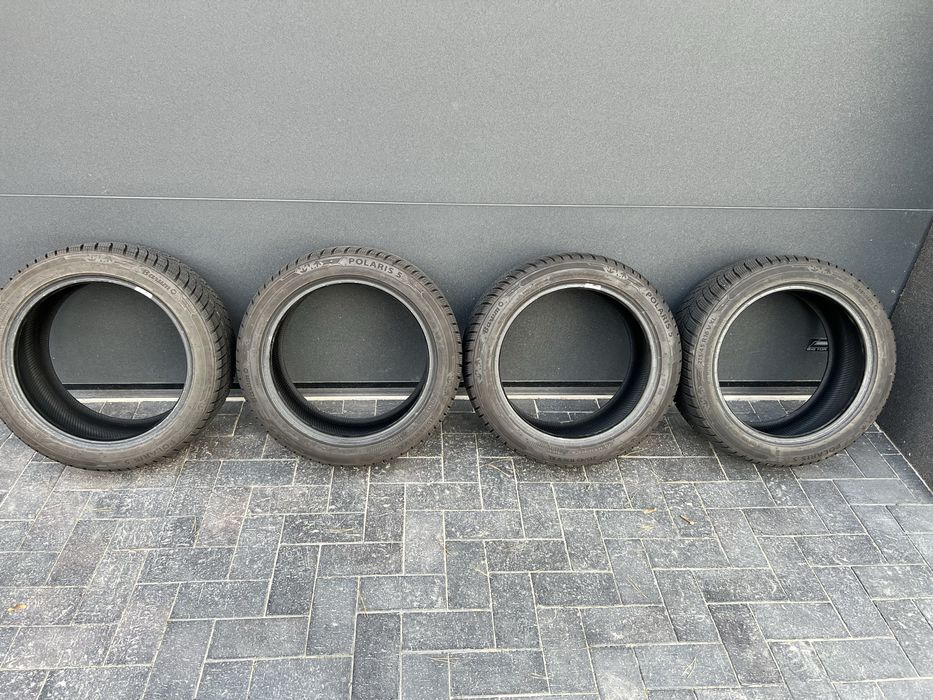 Opony zimowe Barum Polaris 5 215/45 R16 V XL
