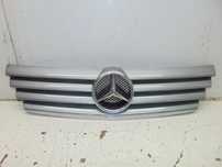 Mercedes C grelha frontal