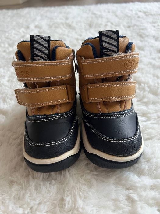 Дитяче  зимове взуття