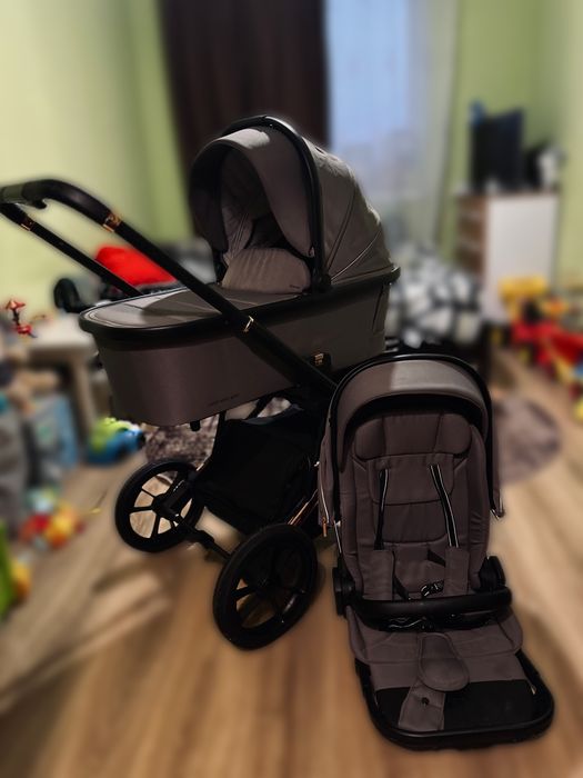 Продаю Коляску Carrella Sigma 2в 1.