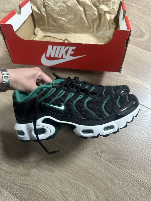 Женские оригинальные кроссовки Nike Air Max TN Plus