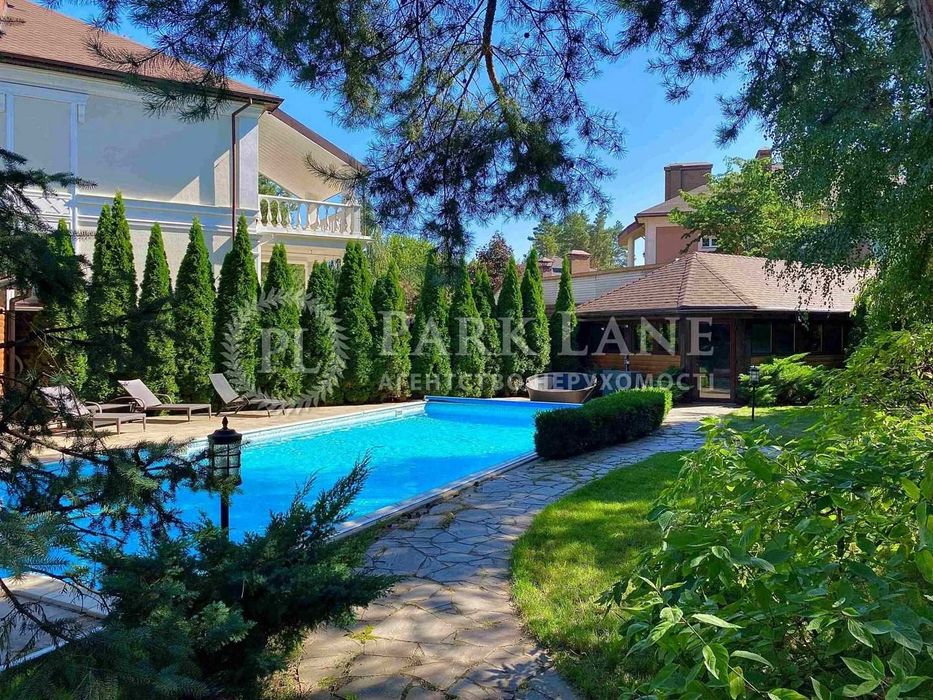 Оренда будинку з басейном. Козин. 4 спальні. 13 соток землі.