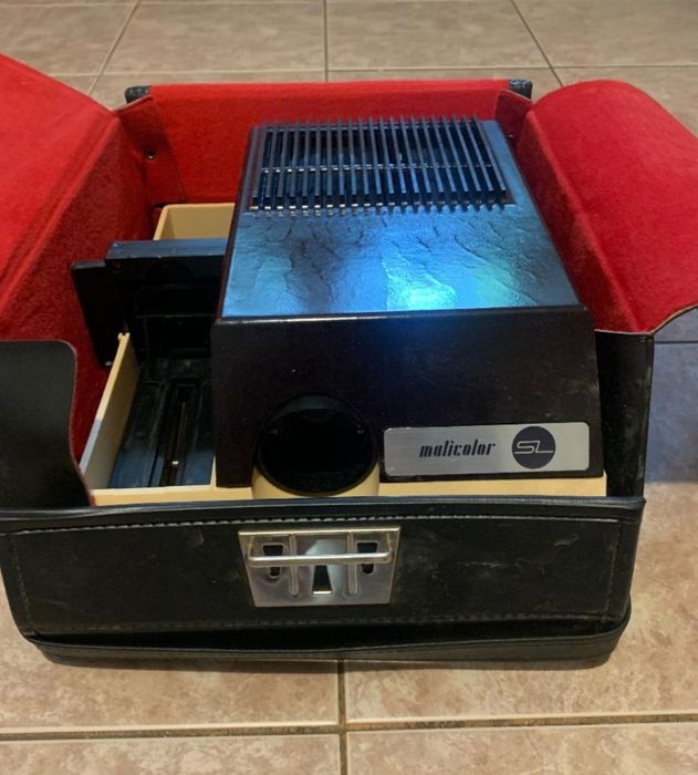 Rzutnik slajdów malikolor sl antyk zabytek vintage retro 
Stan nieznan