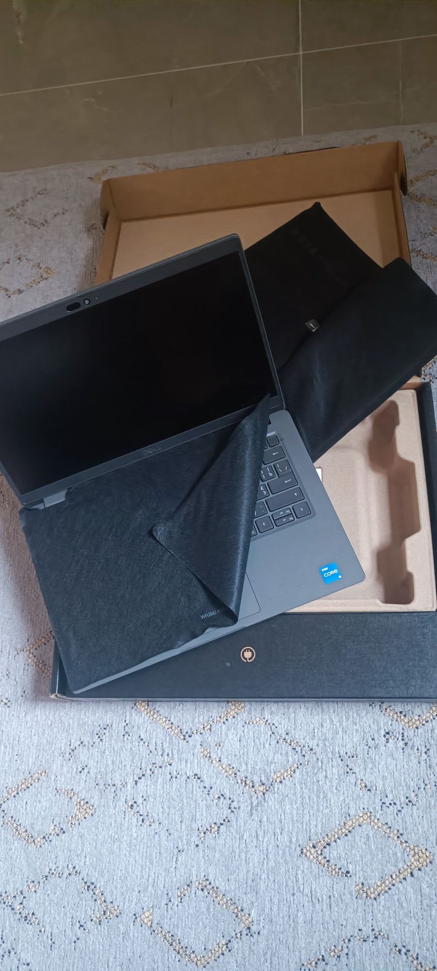 Ноутбук Dell Latitude i5-1335U/DDR5 8 ГБ, SSD512 ГБ