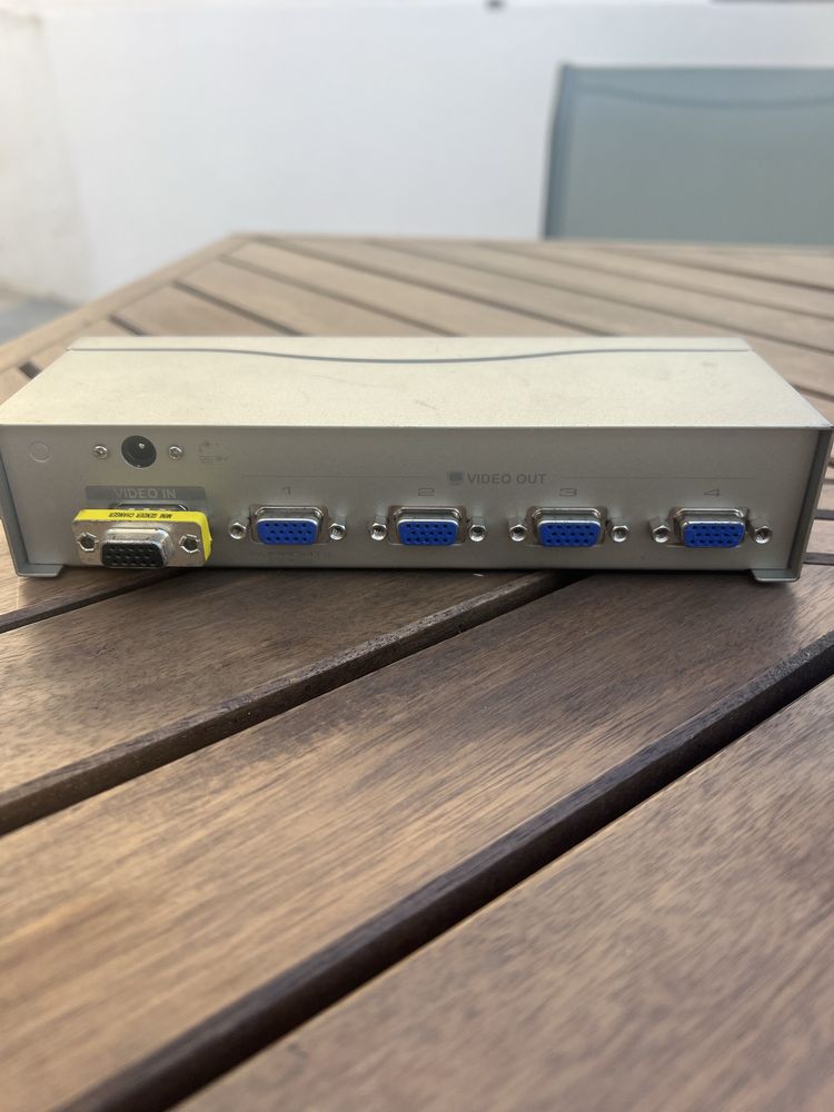 ATEN Video Splitter 1x4 - VGA