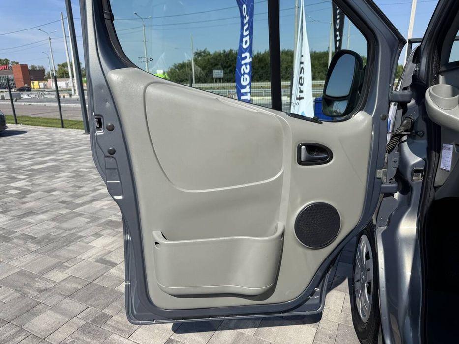 Opel Vivaro 2014 freshauto