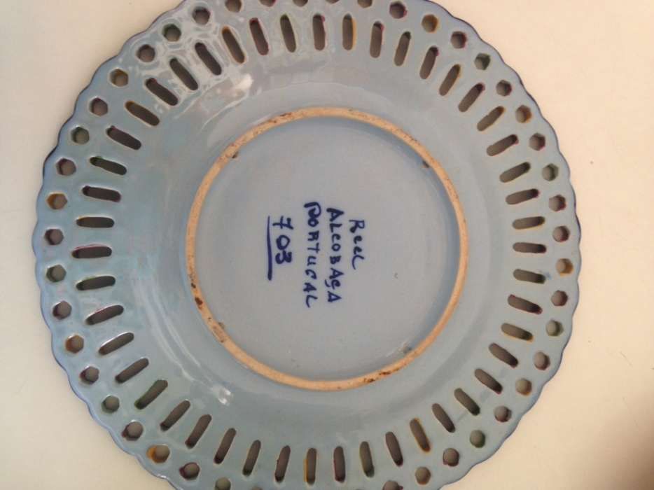 Prato em cerâmica de Alcobaça