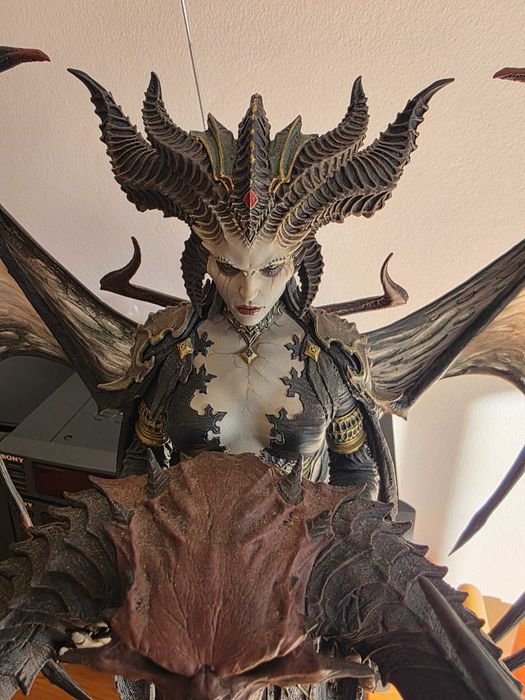 Diablo 4 -  Estátua Lilith -  edição limitada