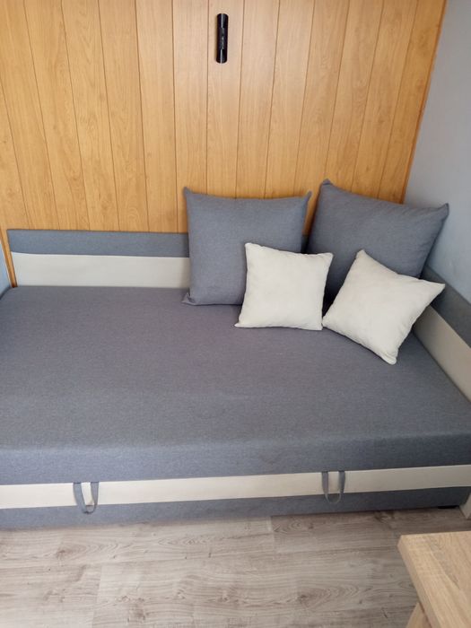 Łóżko młodzieżowe z pojemnikiem