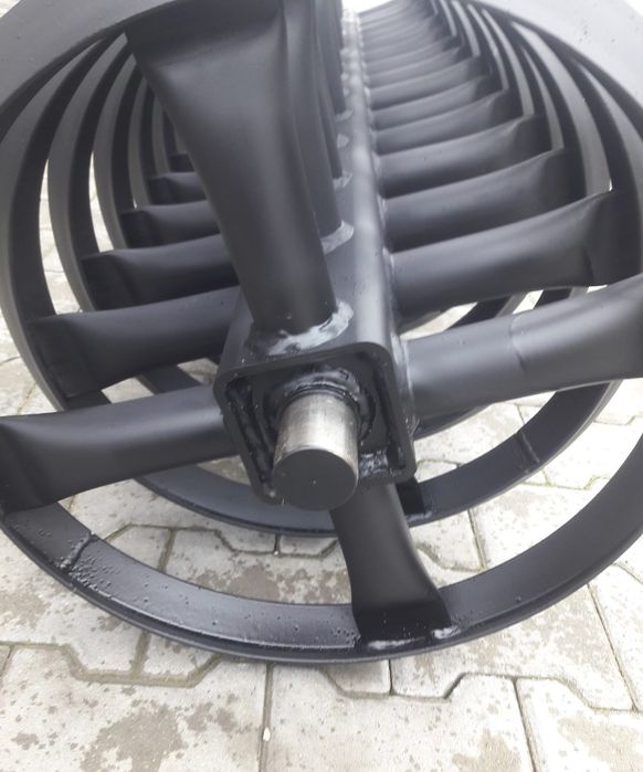 Wał daszkowy  kątownikowy lemken teownikowy ceownikowy kolczasty