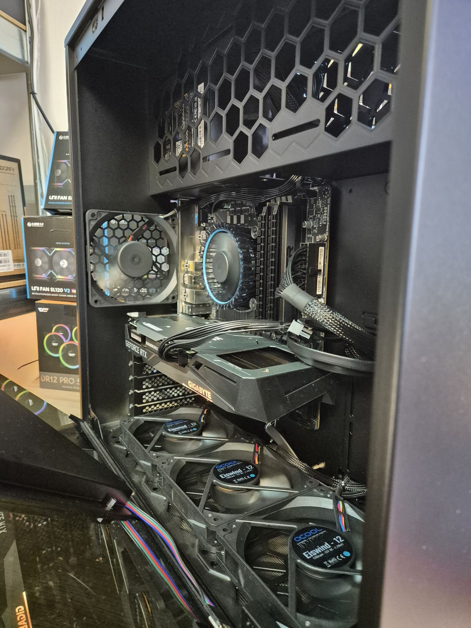 Gaming PC i5 13gen RX 6600 16GB 512GB Windows 11