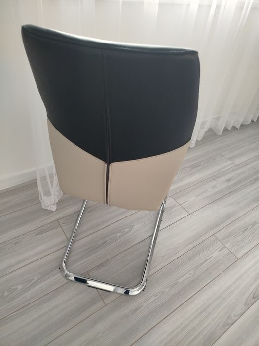 Крісло зі спинкою