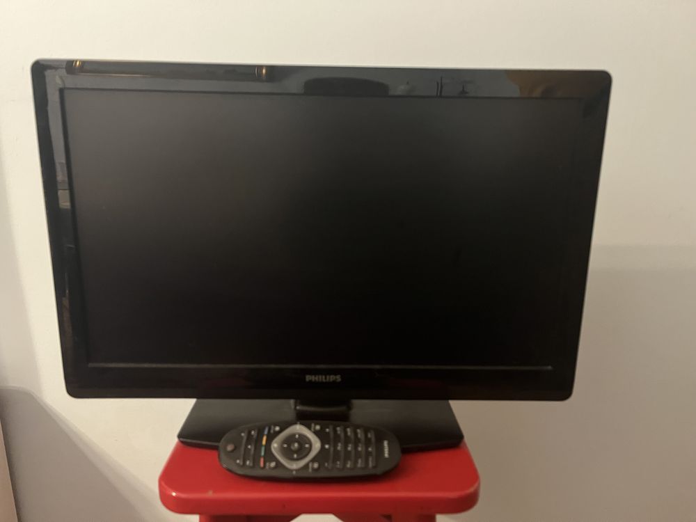 Telewizor 21 cali Philips Uszkodzony