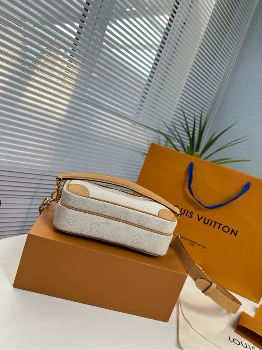 Louis Vuitton pharrell williams сумка мужская унисекс белая оригинал