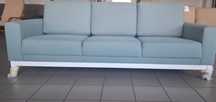 sofa trzyosobowa  bez funkcji spania w kolorze miętowym