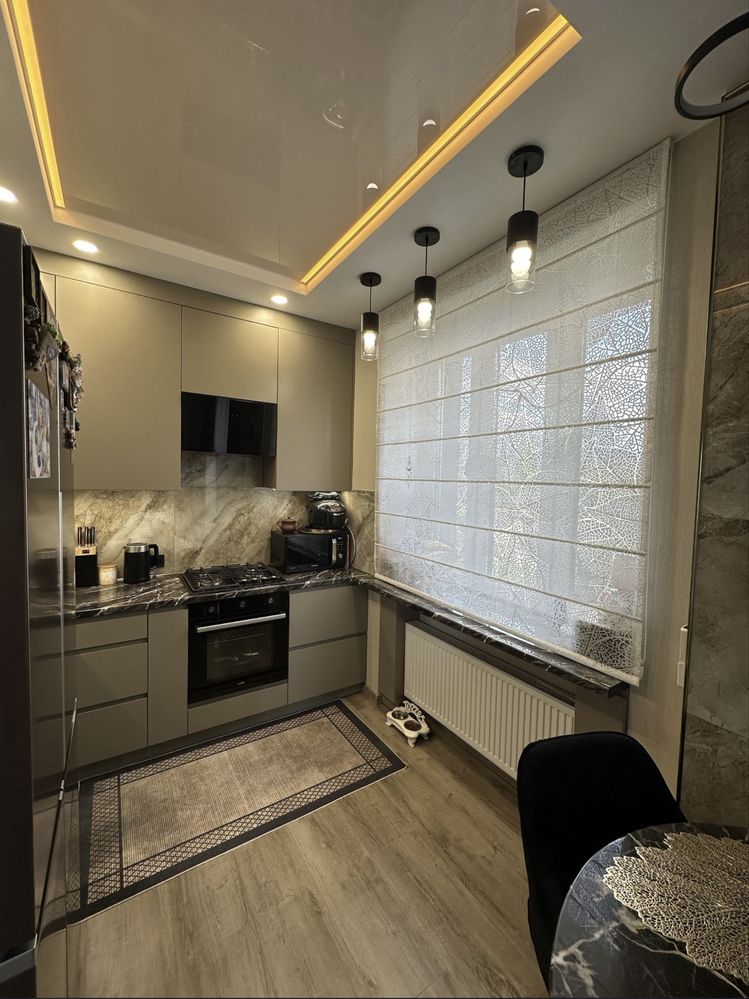 Продам 3-х комн. квартиру в самом центре