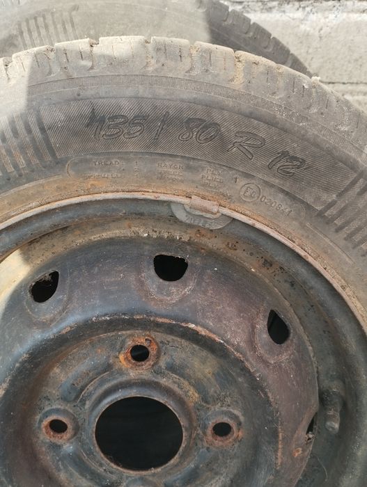 Koła z felgami od przyczepki kempingowej Knaus x2