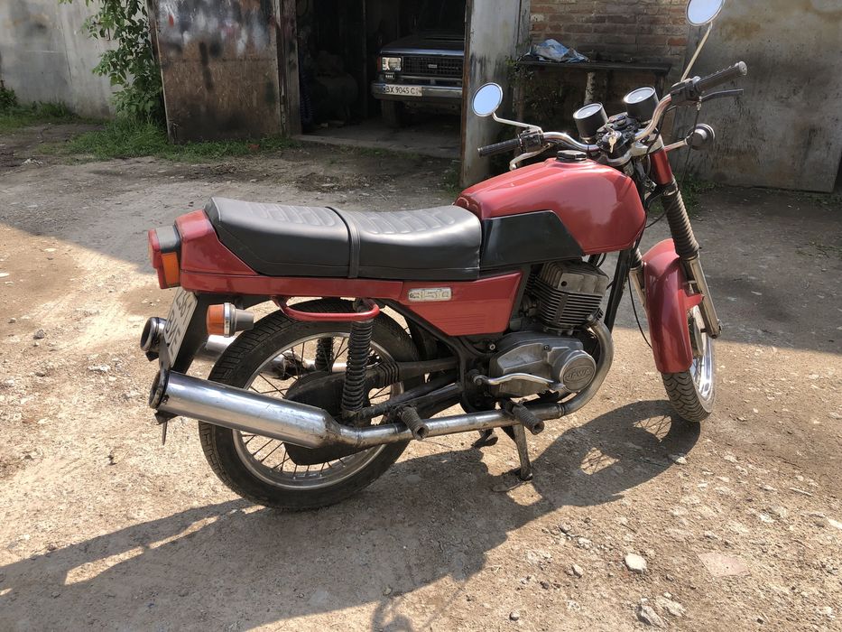 Ява 350 638 на повному ходу