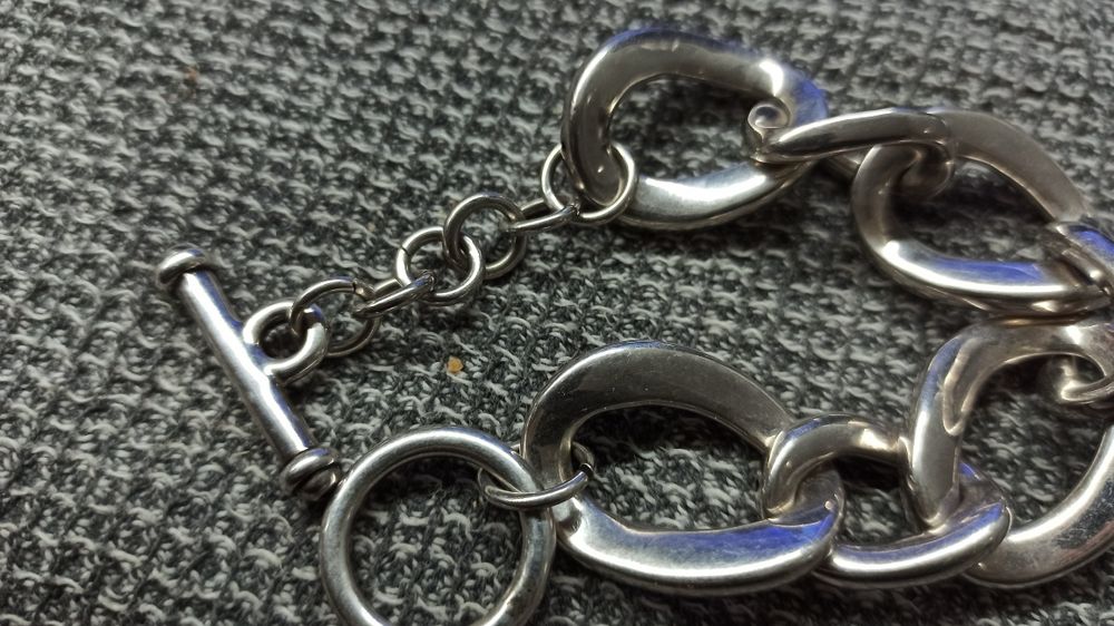 Продам серебряный браслет 22грама модный. стильный