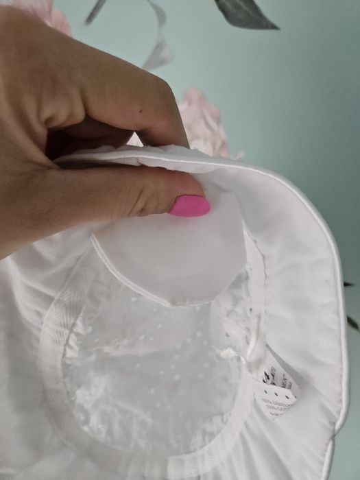 2 kapelusiki dla dziewczynki rozmiar 40/44