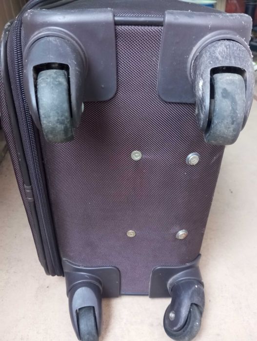 Дорожный чемодан
