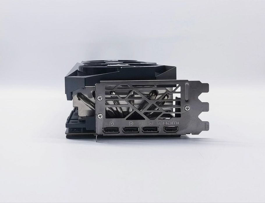 Відеокарти RTX 4090 MSI Gaming X Trio