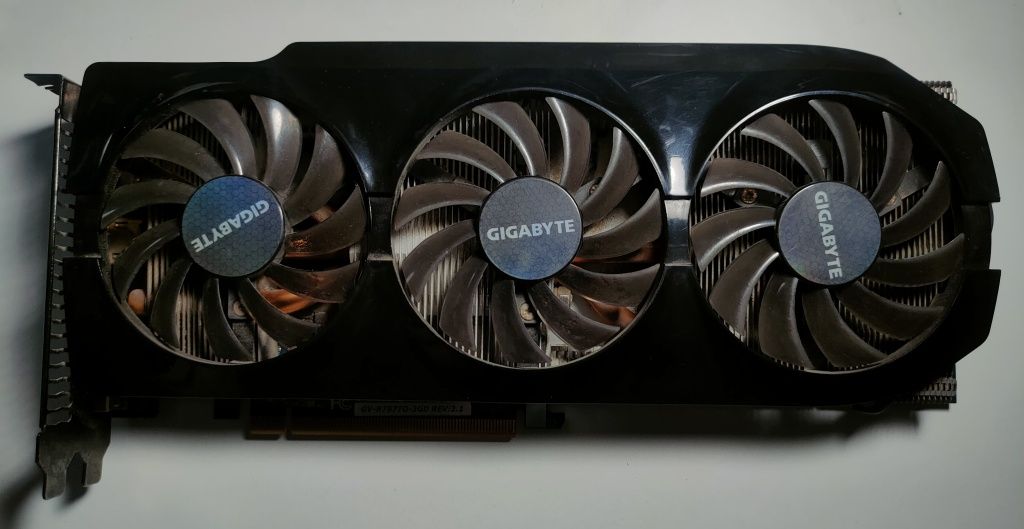 Відеокарта GIGABYTE Radeon HD 7970 GHz edition