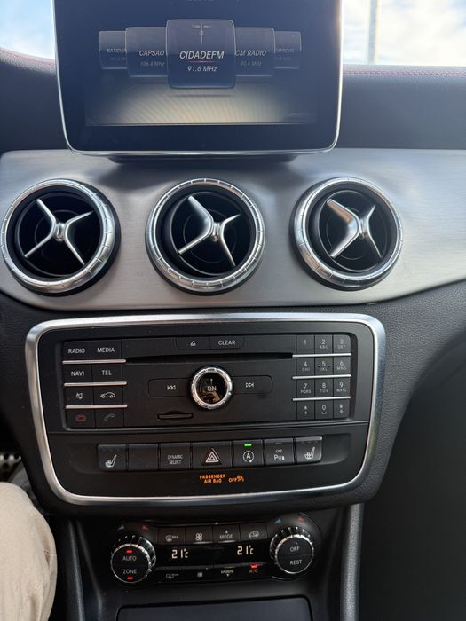 Mercedes-Benz Classe CLA 220 Shooting Brake AMG Line