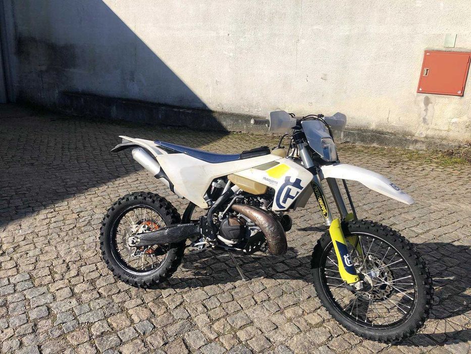 Mota de Enduro  Husqvarna TPI 250