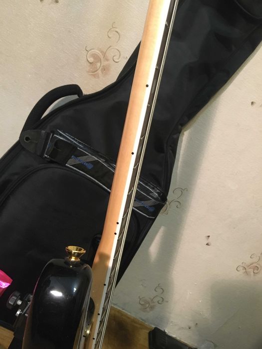 Squier 40th Anniversary Precision Bass Gold Edition BLK jak nowy