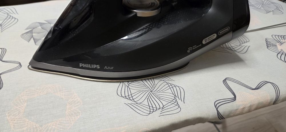 Żelazko Philips + deska do prasowania z gniazkiem