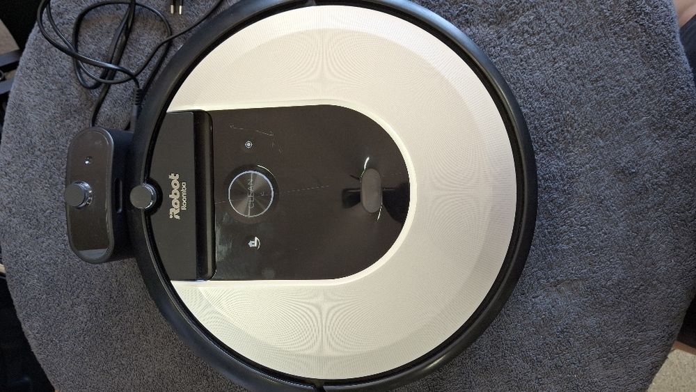 robot sprzątający iRobot Roomba i7