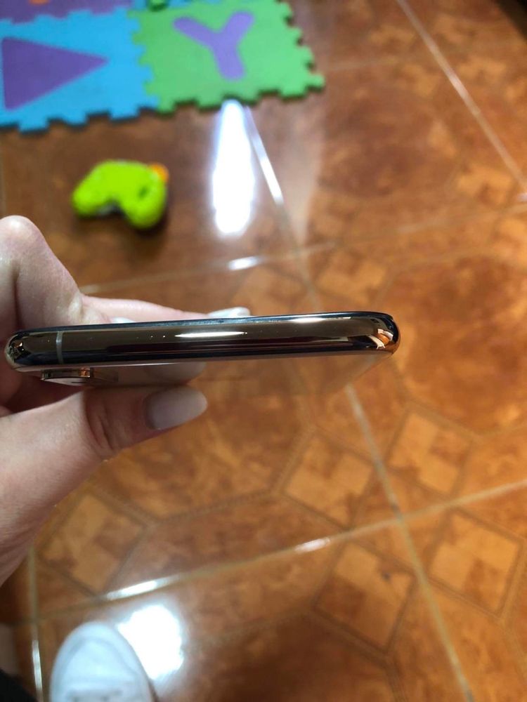 iPhone XS Max usado em bom estado