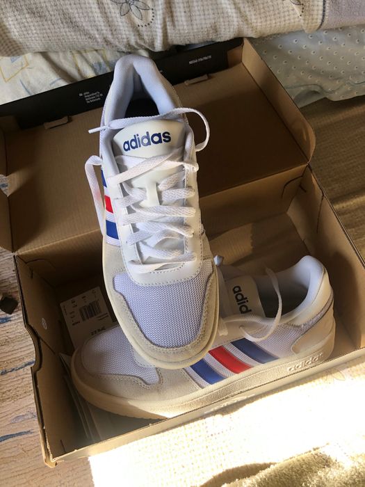 Sapatilhas adidas novas