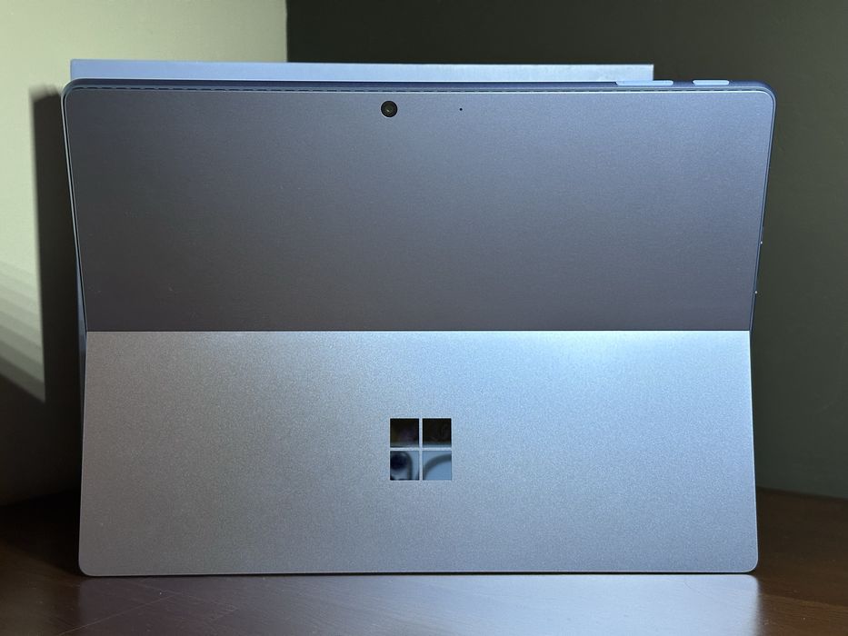 Tablet Microsoft Surface Pro 11 Copilot+ X Elite 16GB/512GB + case