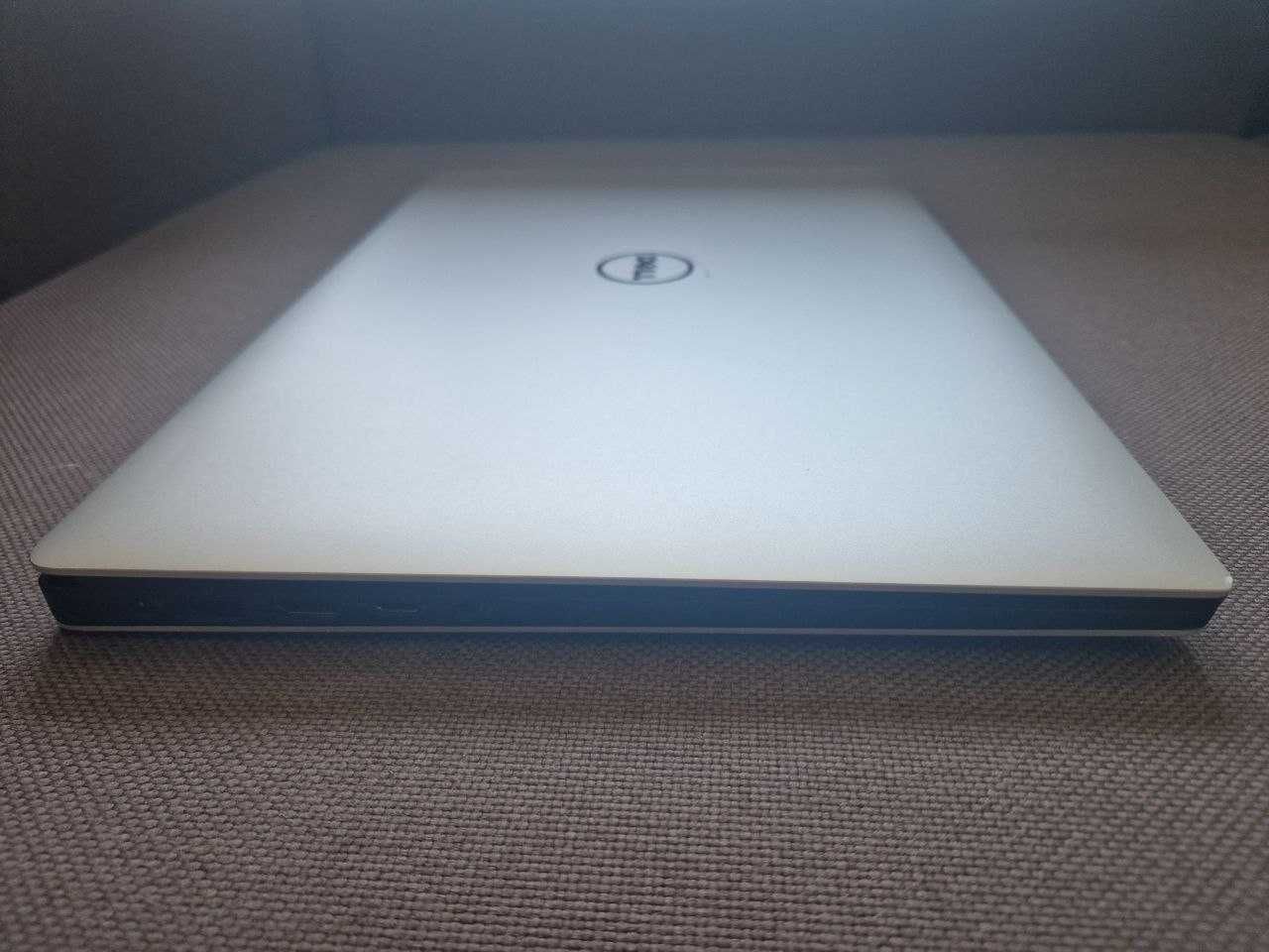 Ноутбук Dell Precision 5520 15,6 (i7/32/512)