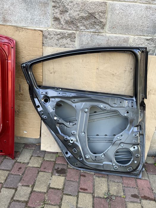 Mazda 6 ліві двері передні і задні  2013-2018