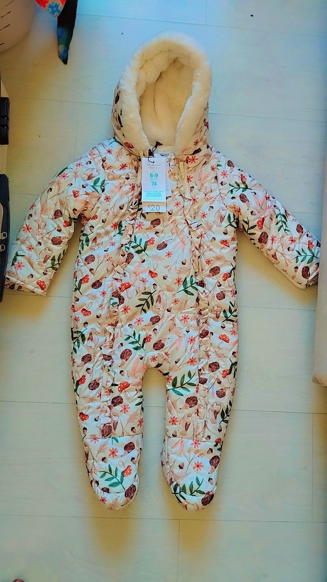 Fatos de inverno 1,3 a 6 meses novos e usados  : 130 euros TUDO!