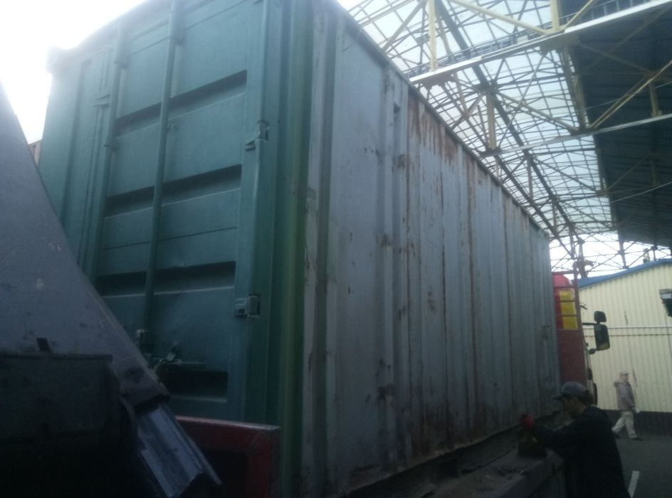 Контейнер не стандартный 20ф под зерно или на причал шириной 2и