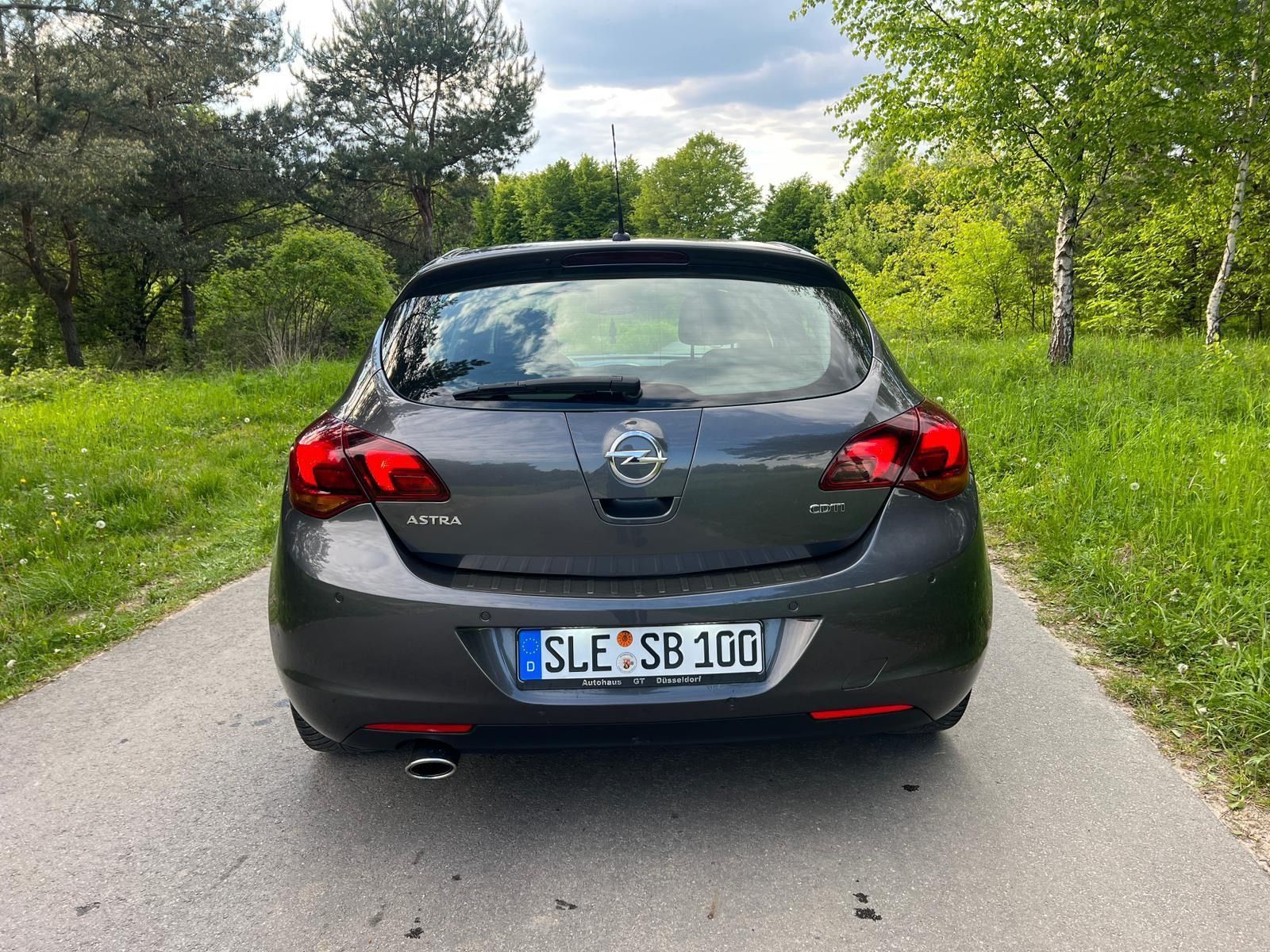 Opel Astra 2.0 CDTI Cosmo