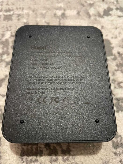 Xixon Q032 - ładowarka Li-ion baterie AA i AAA / USB-C