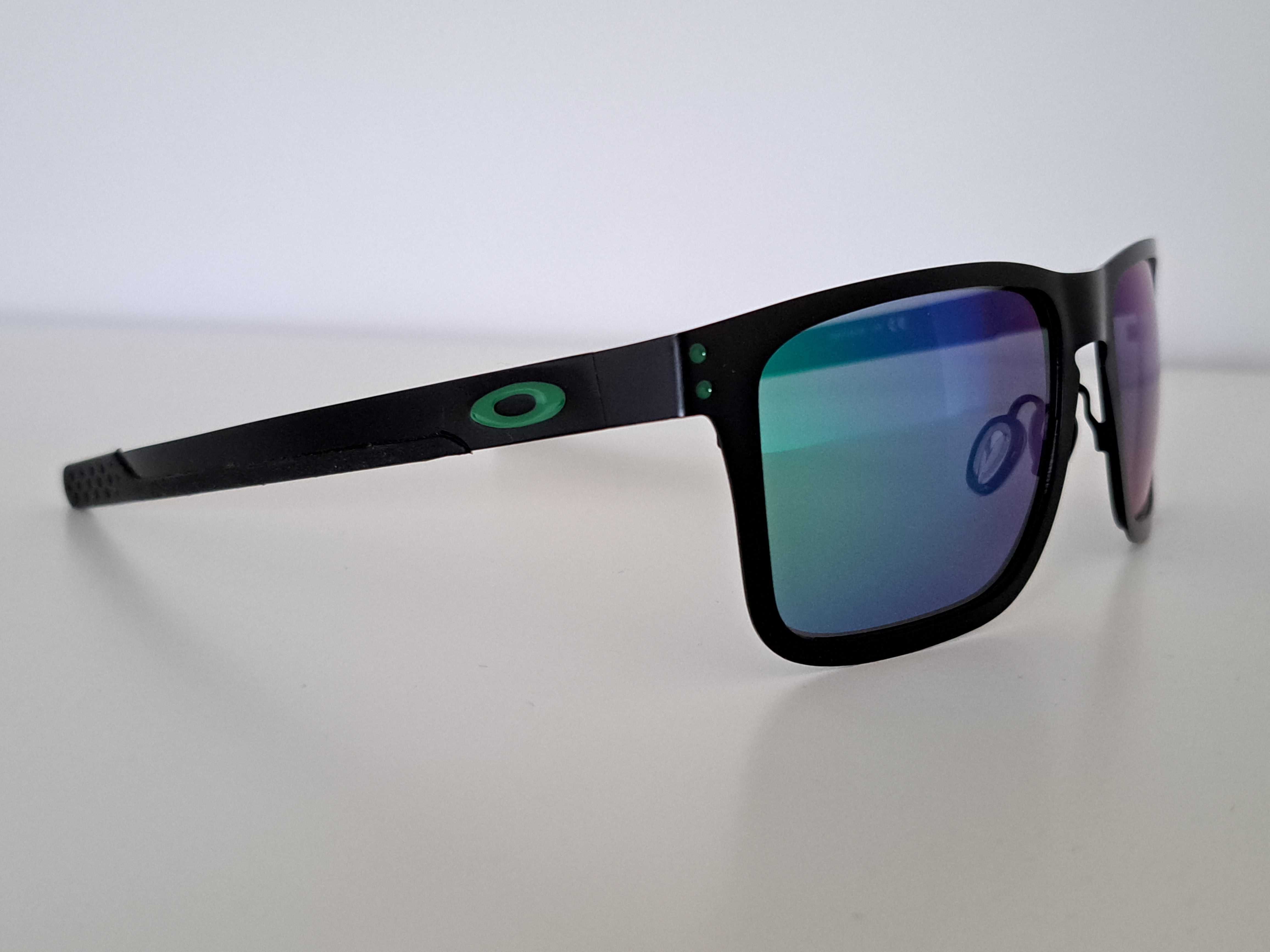 Okulary przeciwsłoneczne polaryzacyjne z metalową ramką