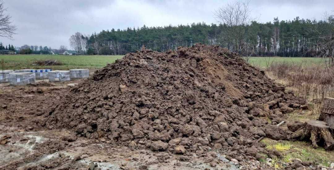 Ziemia z gliną z wykopu na podwyższenie terenu