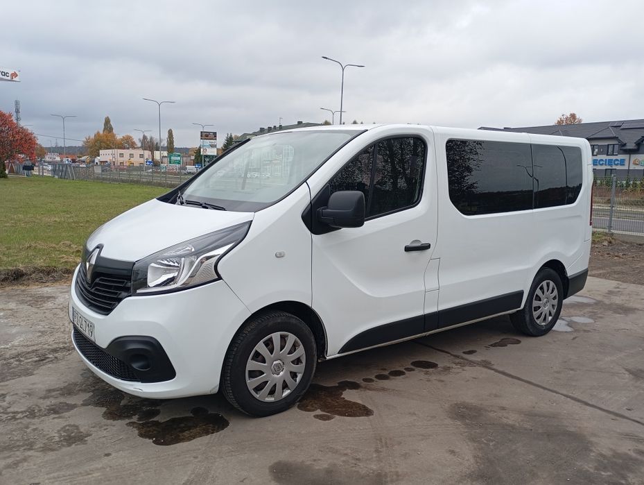 Wynajem, wypożyczalnia busów 9 osobowych z kierowcą lub bez, na kat b