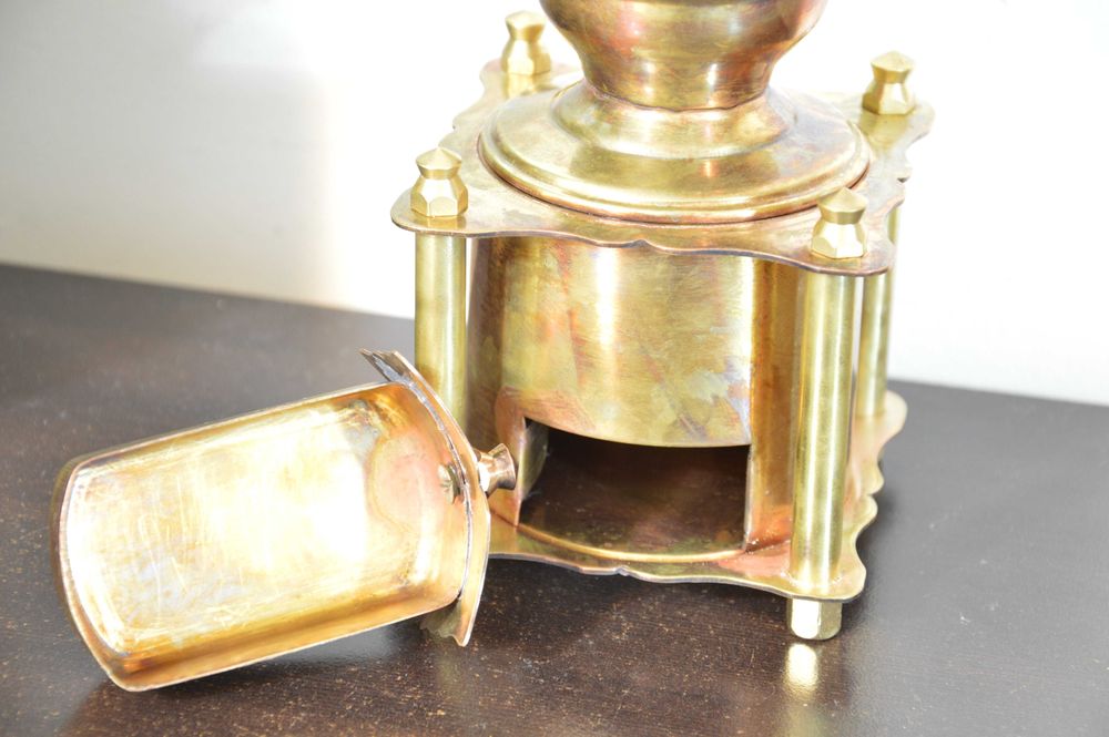 mosiężny ręczny MŁYNEK do kawy b. stary